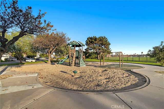 8535 Phoenix Avenue, Fountain Valley, CA 92708