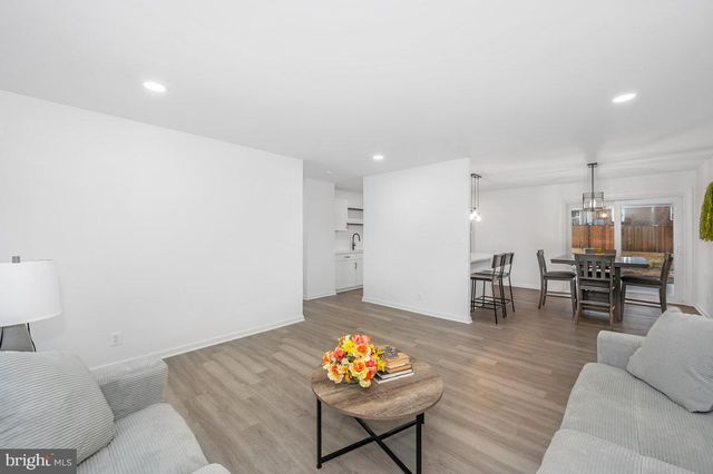 1049 CARROLL HEIGHTS BLVD, Hagerstown, MD 21742