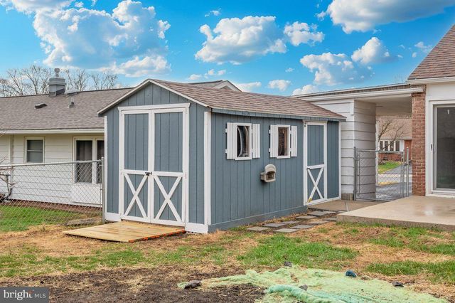 1049 CARROLL HEIGHTS BLVD, Hagerstown, MD 21742