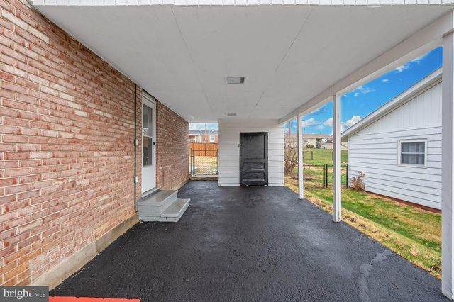 1049 CARROLL HEIGHTS BLVD, Hagerstown, MD 21742