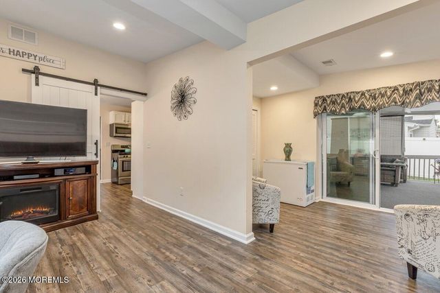 13 Roland Place, Hazlet, NJ 07730