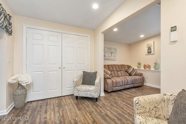 13 Roland Place, Hazlet, NJ 07730