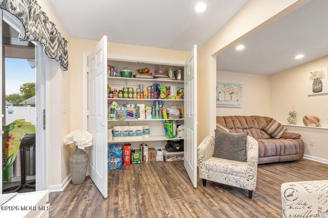 13 Roland Place, Hazlet, NJ 07730