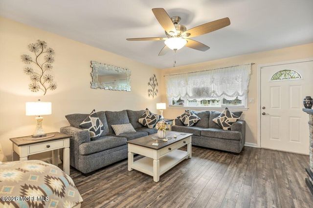 13 Roland Place, Hazlet, NJ 07730