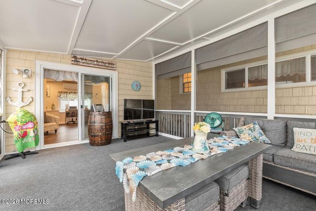 13 Roland Place, Hazlet, NJ 07730