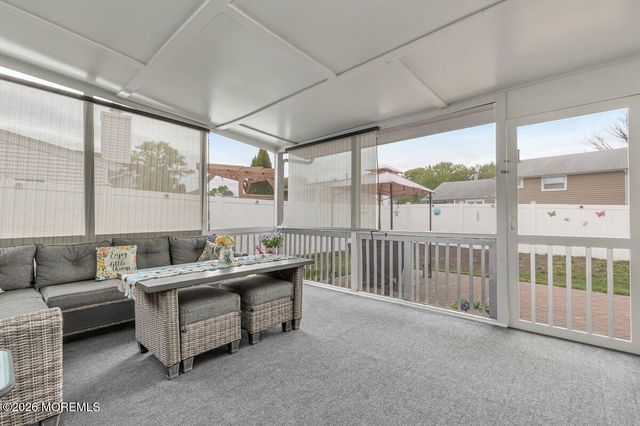 13 Roland Place, Hazlet, NJ 07730