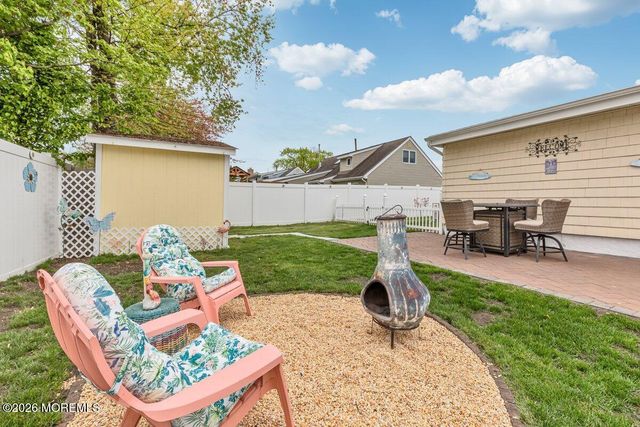 13 Roland Place, Hazlet, NJ 07730