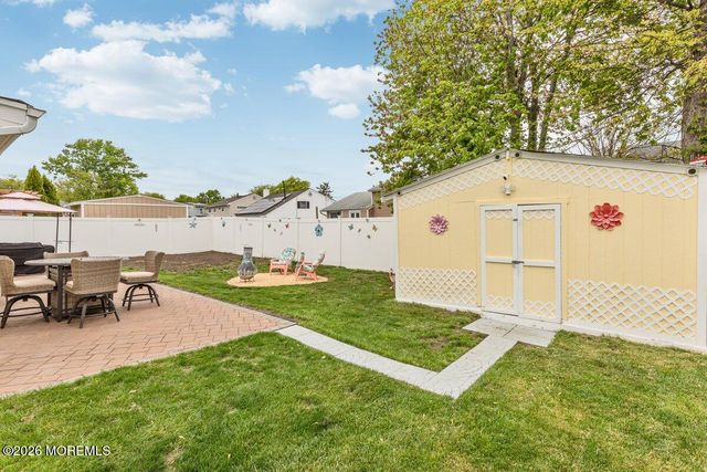 13 Roland Place, Hazlet, NJ 07730