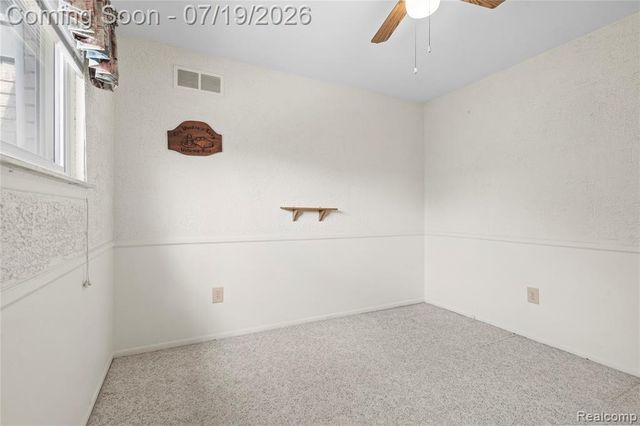 24208 Cambridge Street, Trenton, MI 48183