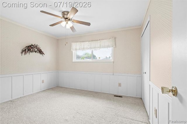24208 Cambridge Street, Trenton, MI 48183