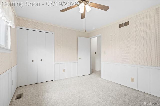 24208 Cambridge Street, Trenton, MI 48183