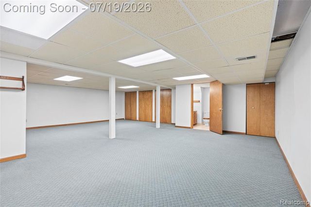 24208 Cambridge Street, Trenton, MI 48183