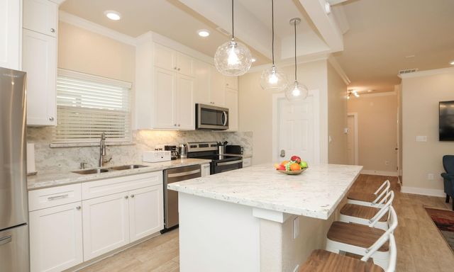 3535 Mount Pleasant Street, Houston, TX 77021