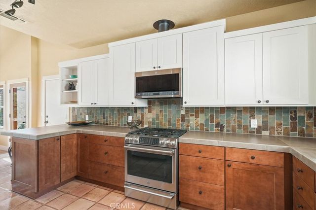 43656 Crystal Cave Circle, Coarsegold, CA 93614