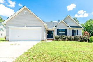 2017 Gramercy Park Drive, Greensboro, NC 27406