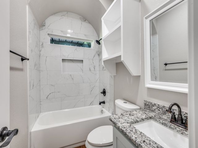 2904 8th Avenue, Fort Worth, TX 76110