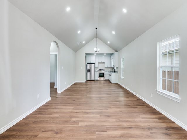 2904 8th Avenue, Fort Worth, TX 76110