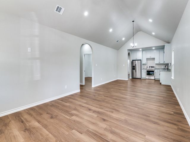 2904 8th Avenue, Fort Worth, TX 76110