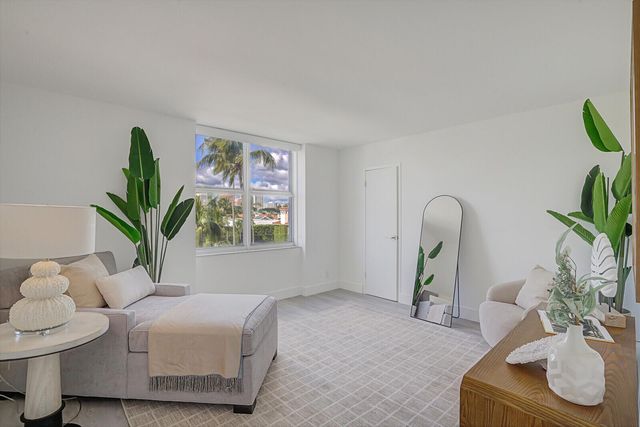 354 Chilean Avenue 4d, Palm Beach, FL 33480