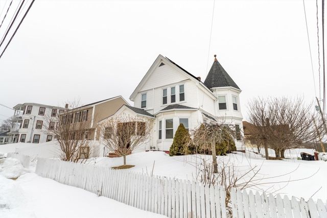 527 North Warren, Brockton, MA 02301