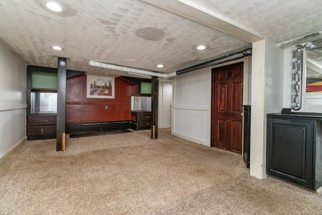 527 North Warren, Brockton, MA 02301