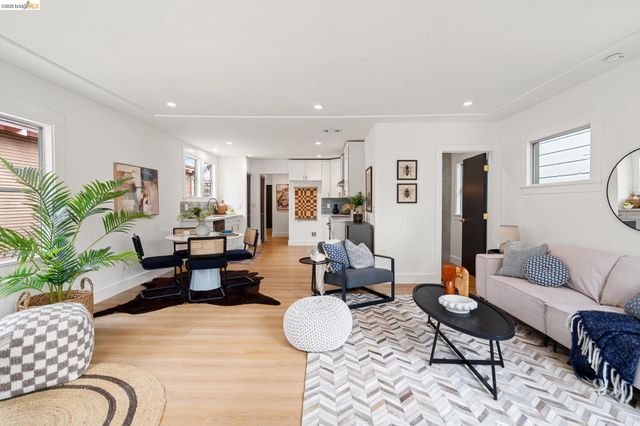 1004 39Th St, Oakland, CA 94608