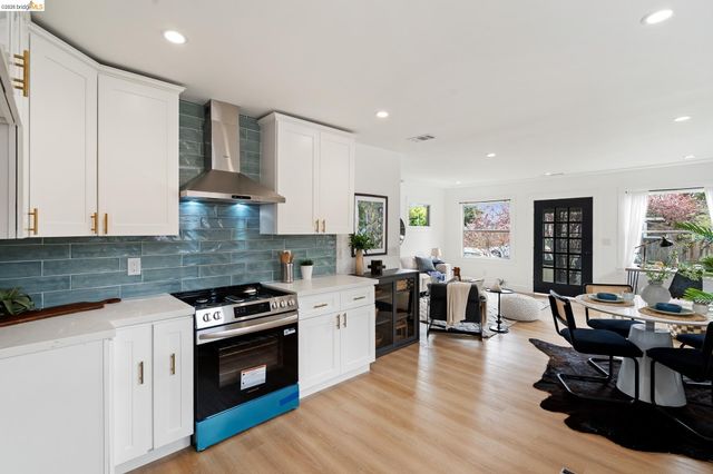 1004 39Th St, Oakland, CA 94608