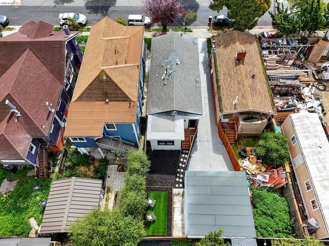 1004 39Th St, Oakland, CA 94608