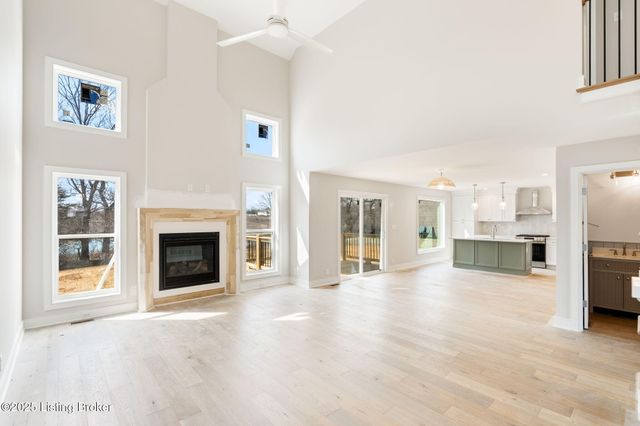 3314 Catalpa Farms Dr, Fisherville, KY 40023