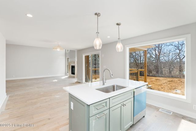 3314 Catalpa Farms Dr, Fisherville, KY 40023