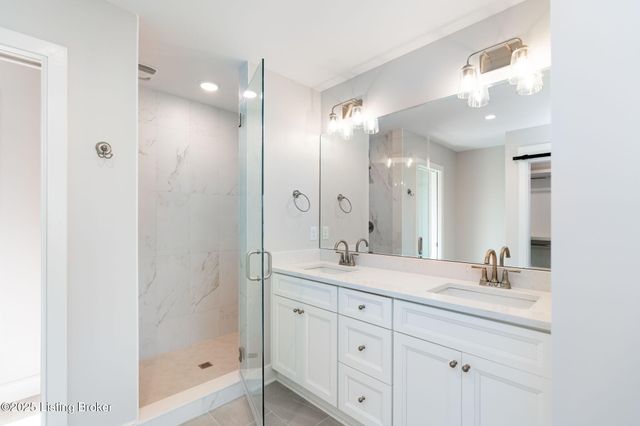 3314 Catalpa Farms Dr, Fisherville, KY 40023