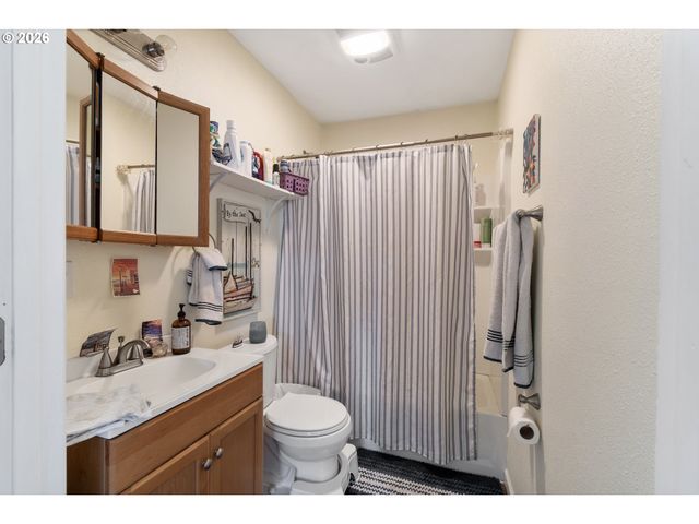 263 17TH Ave, Longview, WA 98632