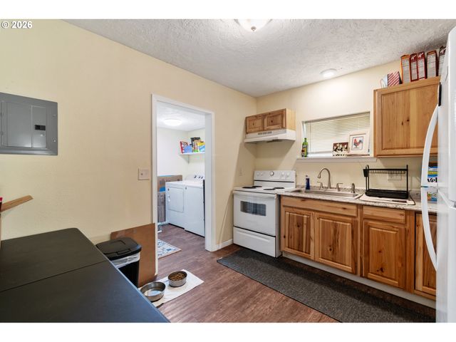 263 17TH Ave, Longview, WA 98632