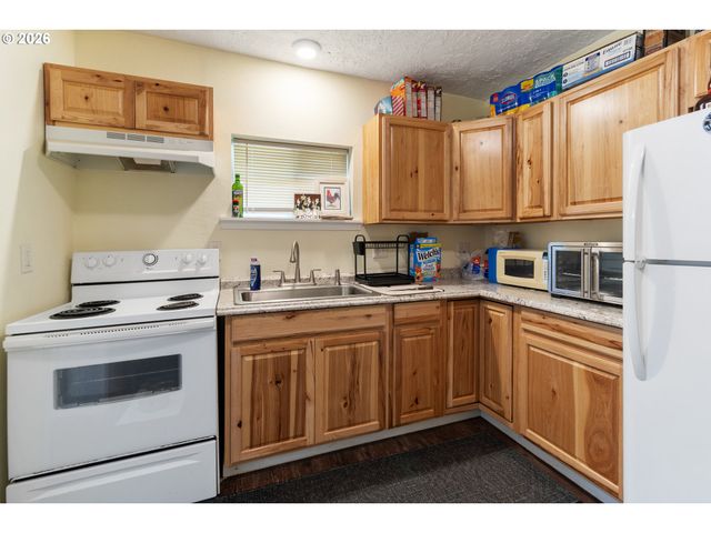 263 17TH Ave, Longview, WA 98632