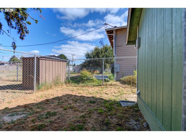 263 17TH Ave, Longview, WA 98632