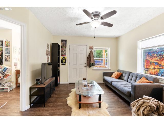 263 17TH Ave, Longview, WA 98632
