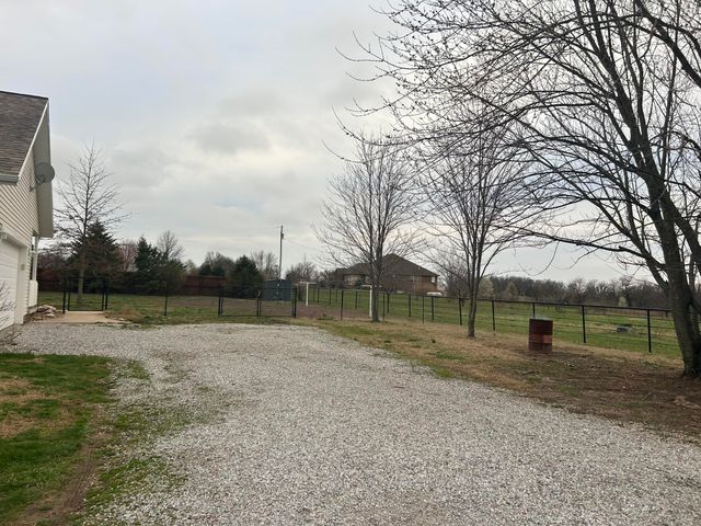 21561 Lawrence 1074, Monett, MO 65708