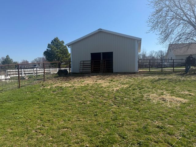 21561 Lawrence 1074, Monett, MO 65708