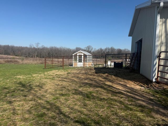 21561 Lawrence 1074, Monett, MO 65708