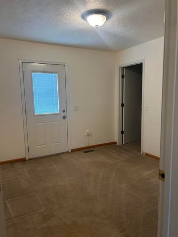 21561 Lawrence 1074, Monett, MO 65708