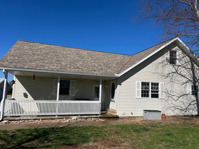 21561 Lawrence 1074, Monett, MO 65708