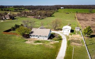 21561 Lawrence 1074, Monett, MO 65708