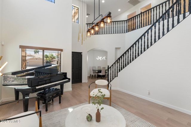 4960 E COLONIAL Drive, Chandler, AZ 85249