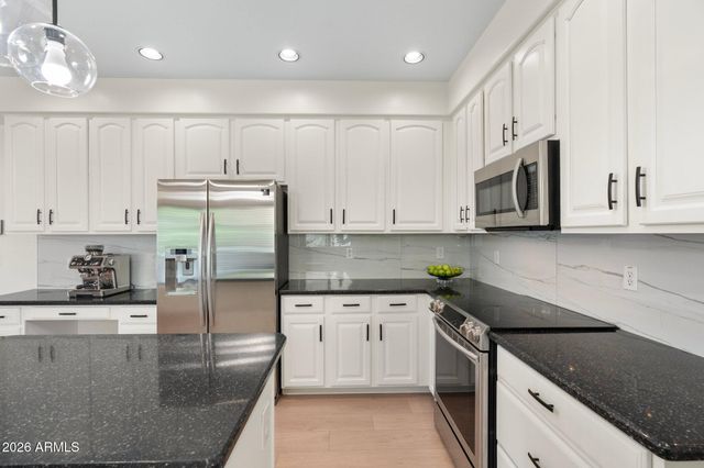 4960 E COLONIAL Drive, Chandler, AZ 85249