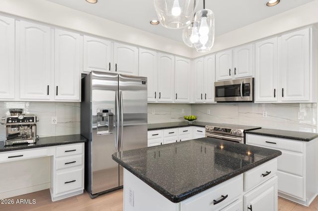 4960 E COLONIAL Drive, Chandler, AZ 85249