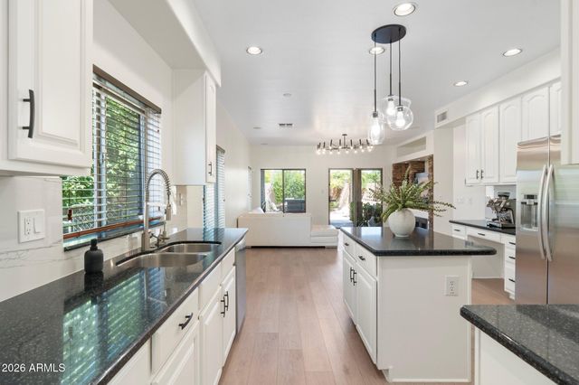 4960 E COLONIAL Drive, Chandler, AZ 85249