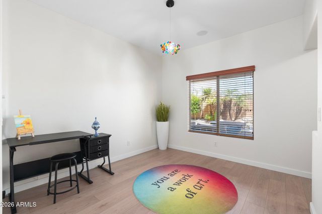 4960 E COLONIAL Drive, Chandler, AZ 85249