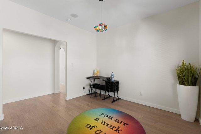 4960 E COLONIAL Drive, Chandler, AZ 85249