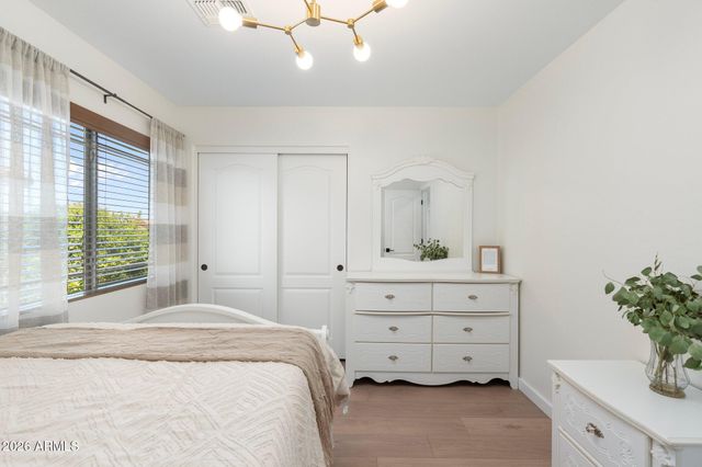 4960 E COLONIAL Drive, Chandler, AZ 85249