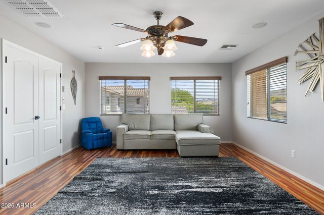 4960 E COLONIAL Drive, Chandler, AZ 85249